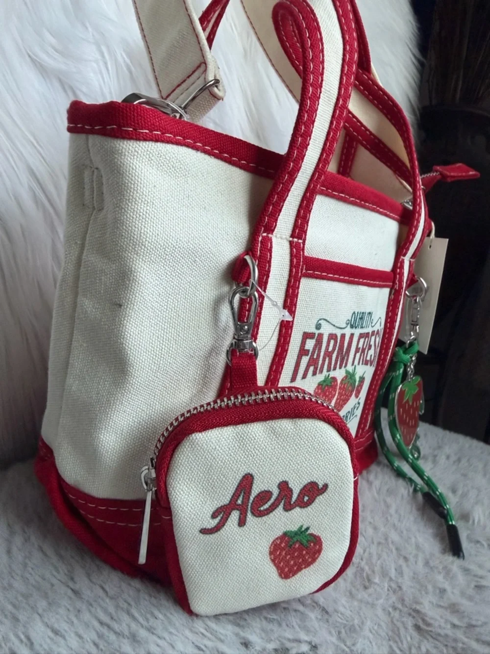 Aeropostale Red & Cream Strawberry Canvas Tote Crossbody with Strawberry Charm - Picture 13 of 17